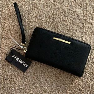 Steve Madden wristlet, never used!